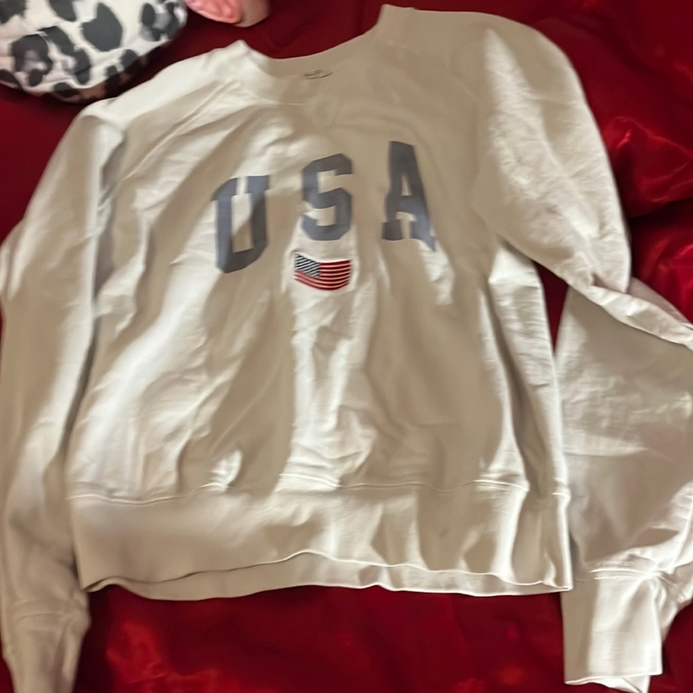 Sweatshirt